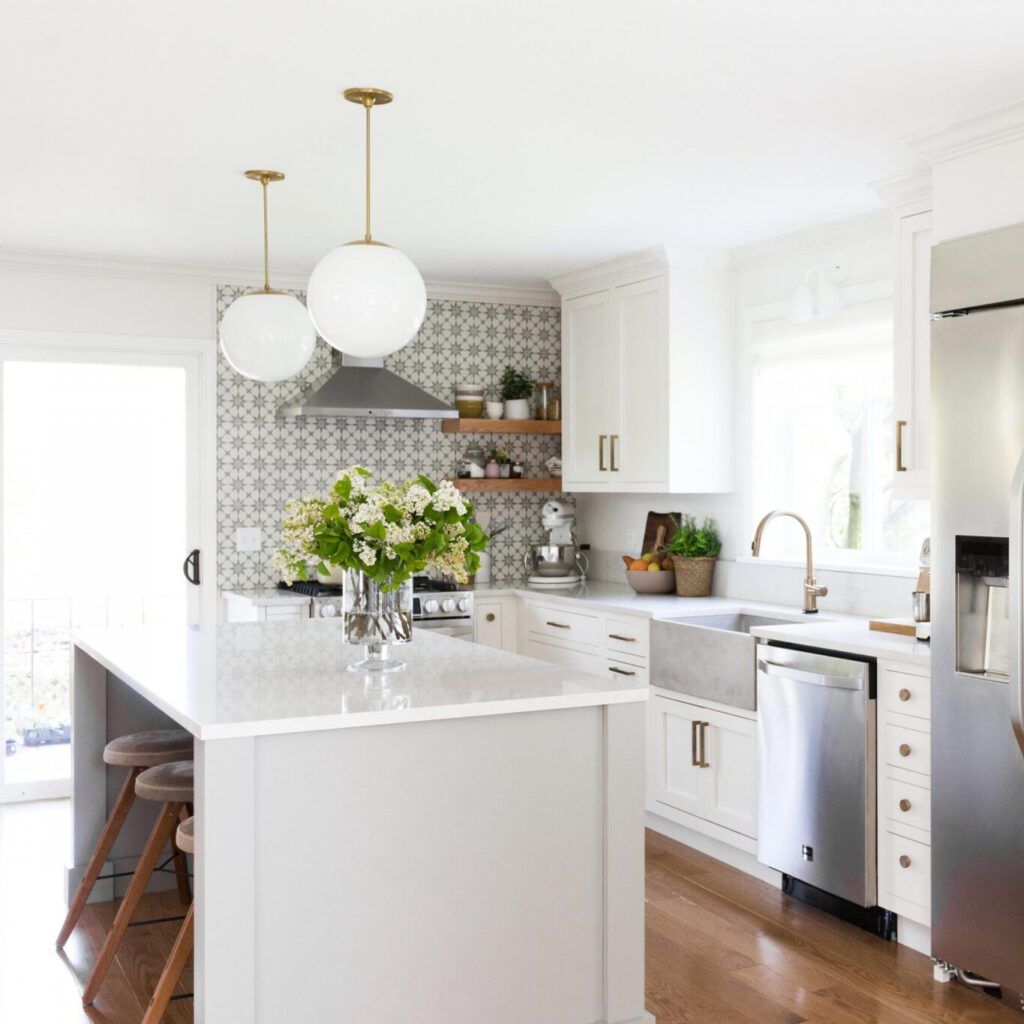 FARMHOUSE KITCHEN